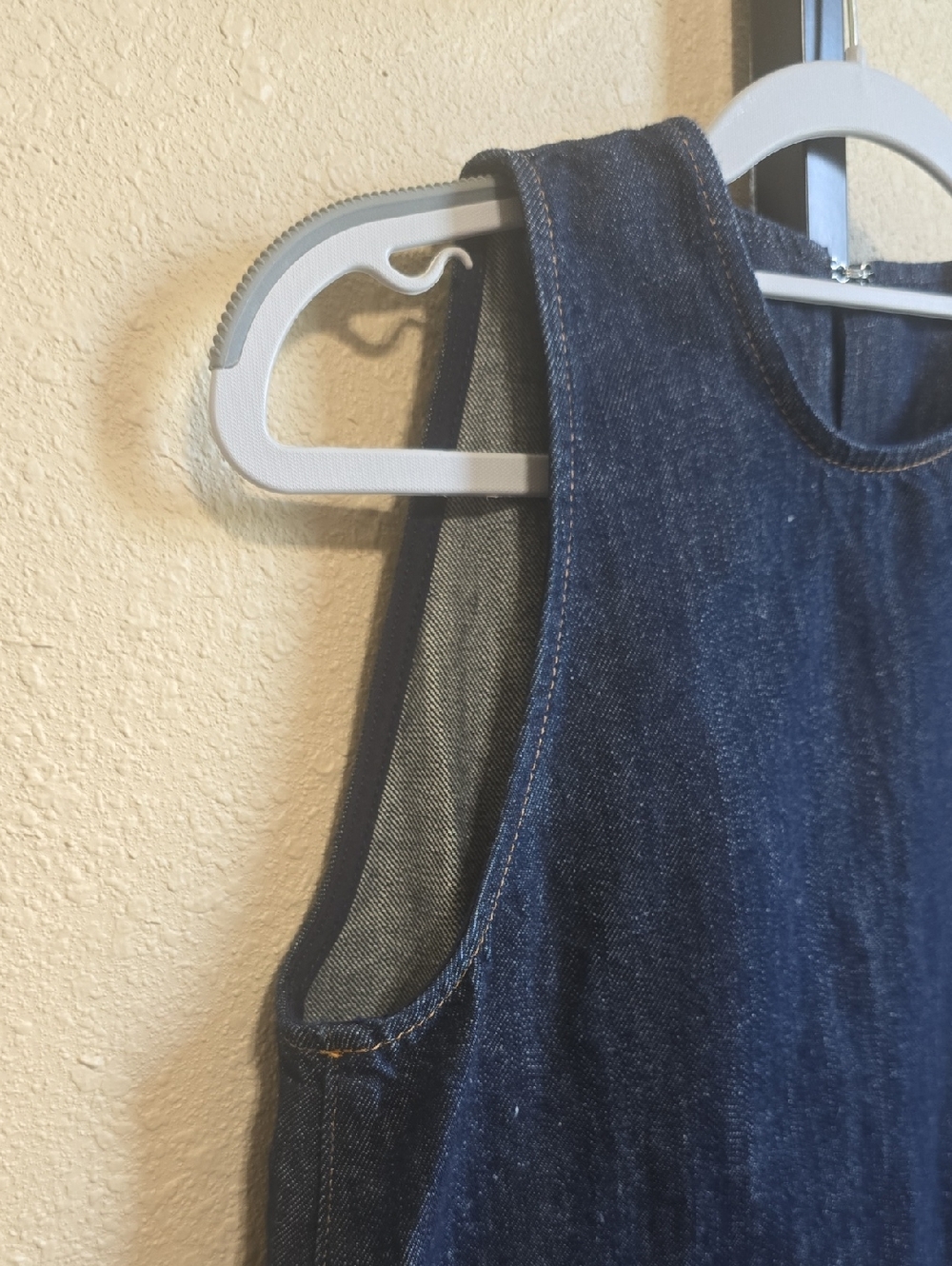 NWT 7 For All Mankind Sleeveless Denim/Linen Top. Small - Picture 9 of 10